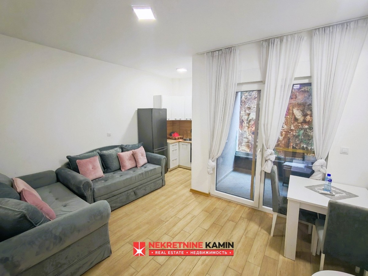 Opremljen studio apartman, odmah useljiv, Budva